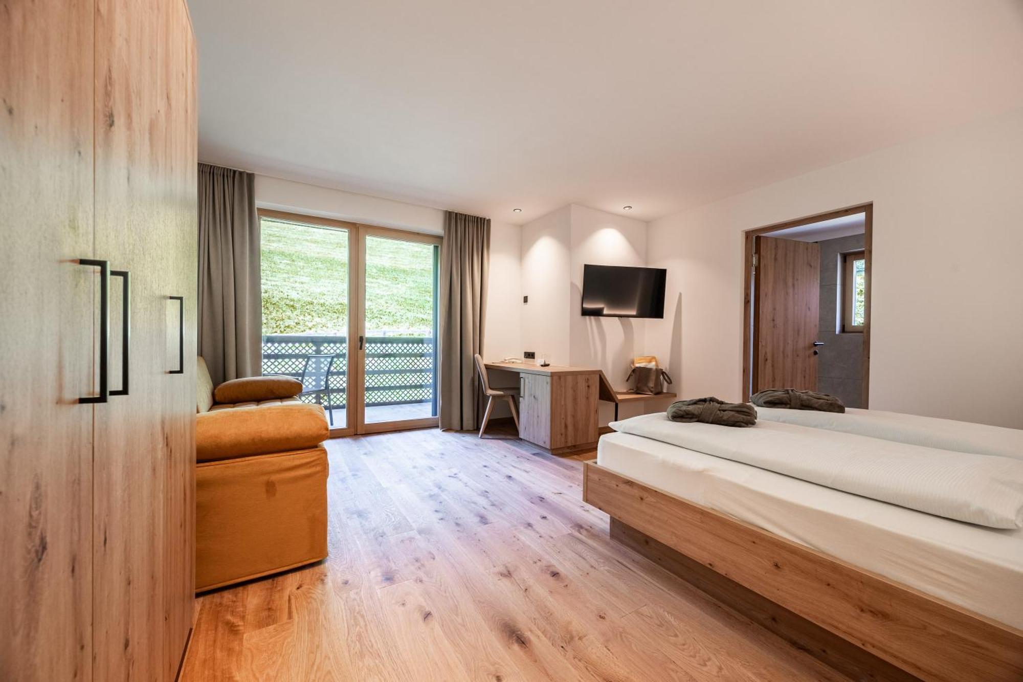 Hotel Rommisa แปร์กา ภายนอก รูปภาพ