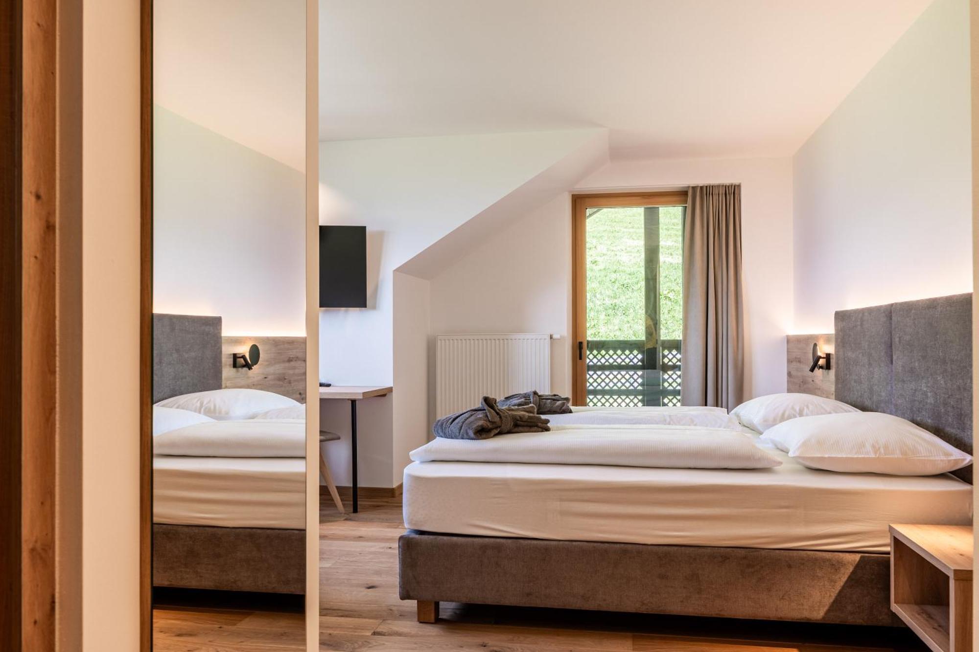 Hotel Rommisa แปร์กา ภายนอก รูปภาพ