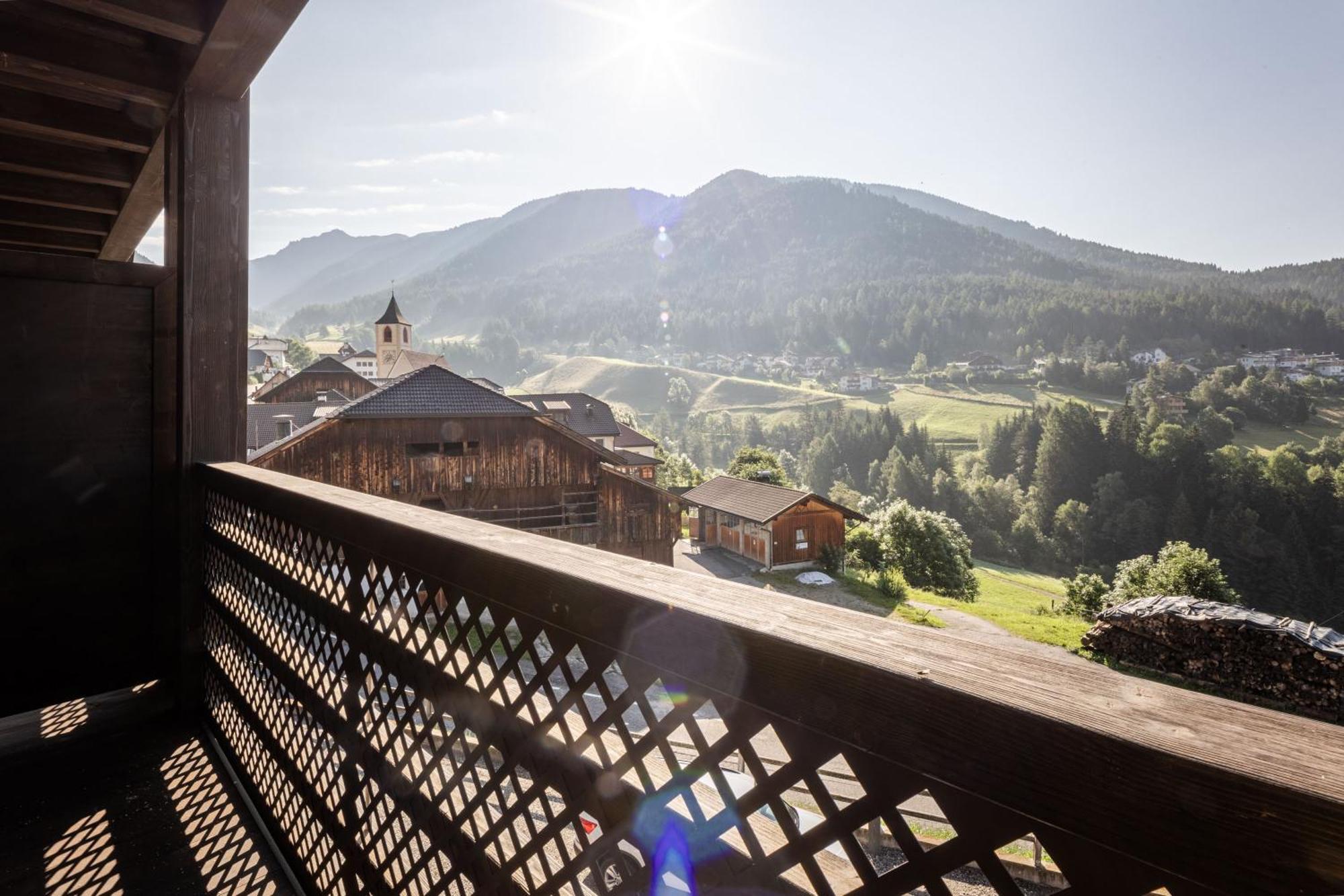 Hotel Rommisa แปร์กา ภายนอก รูปภาพ